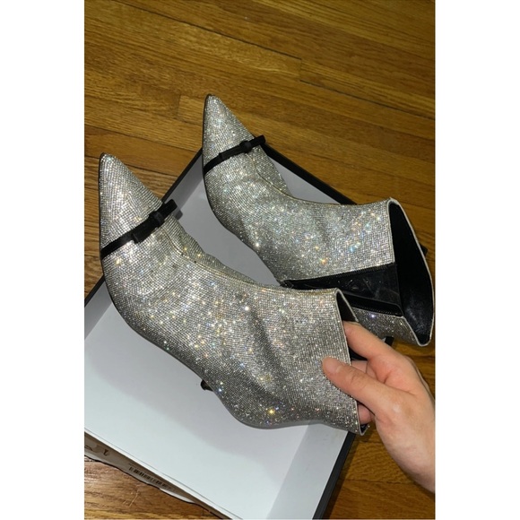 Brand from Europe. Super super super blingbling. Super beautiful shoes. - Picture 3 of 12